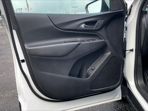 Used 2024 Chevrolet Equinox LT FWD image 25