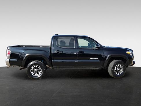 Used 2020 Toyota Tacoma TRD Off-Road image 4