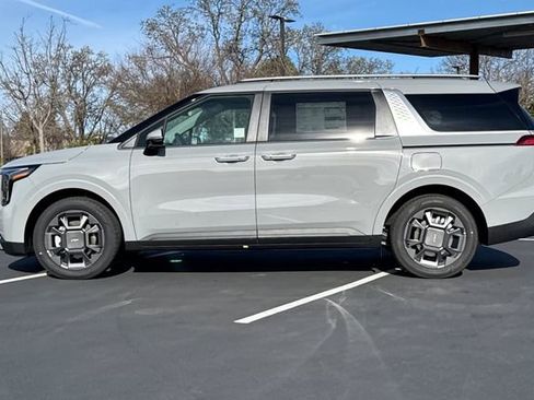 New 2026 Kia Carnival EX image 10