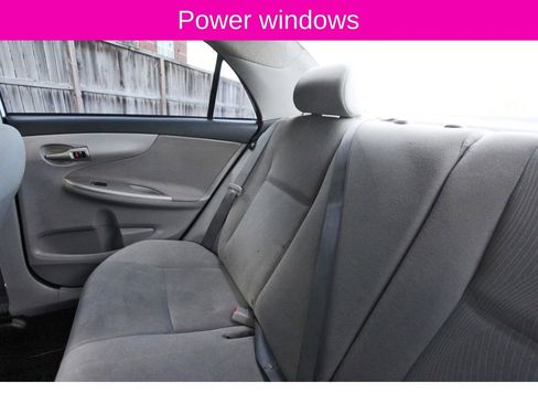 Used 2013 Toyota Corolla LE image 12