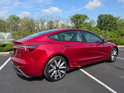 Used 2025 Tesla Model 3 Long Range AWD/4WD image 9