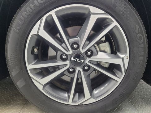 Used 2023 Kia Forte LXS w/ LXS Technology Package image 31