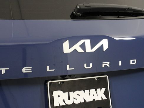 Used 2023 Kia Telluride SX image 19