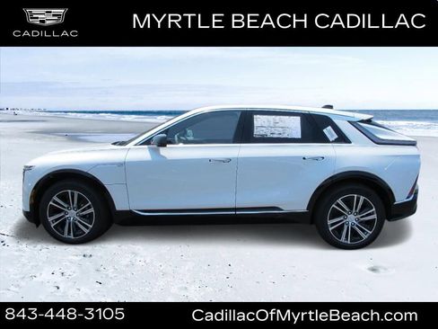 New 2025 Cadillac Lyriq Luxury image 6