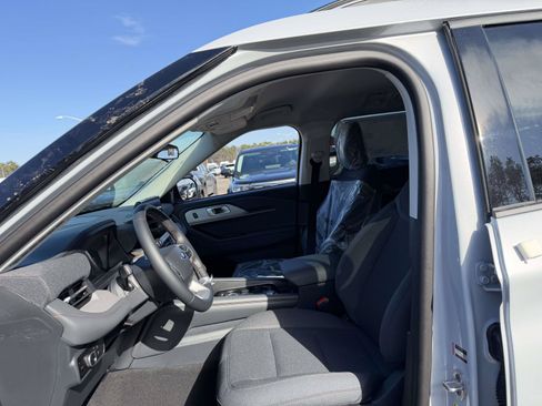 New 2026 Ford Explorer Active AWD/4WD image 13