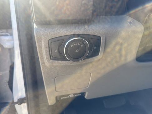 Used 2022 Ford F350 XLT w/ Snow Plow Prep Package image 15