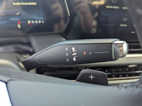 New 2026 Chevrolet Equinox LT w/ Convenience Package II image 16