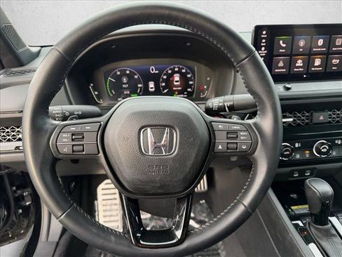 Used 2025 Honda Accord Sport image 12