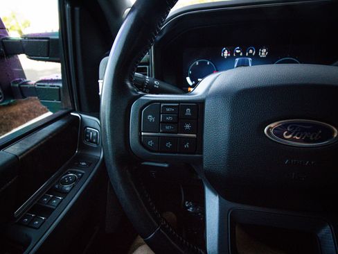 Used 2023 Ford F250 Lariat w/ Lariat Ultimate Package AWD/4WD image 19