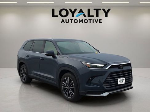 Used 2024 Toyota Grand Highlander AWD Hybrid image 7