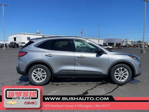 Used 2022 Ford Escape SE w/ Convenience Package FWD image 9
