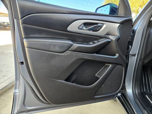 Certified 2021 Chevrolet Traverse LS w/ LPO, Blackout Package image 10