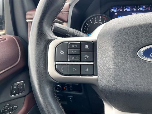 Used 2024 Ford Expedition Limited image 24