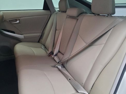 Used 2015 Toyota Prius Five image 18