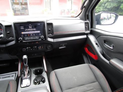 Used 2023 Nissan Frontier Pro-X w/ Tow Package RWD image 10