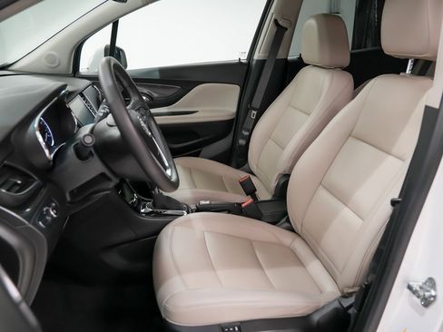 Used 2017 Buick Encore Premium w/ Experience Buick Package image 5