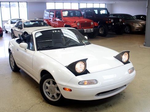 Used 1990 MAZDA MX-5 Miata image 9