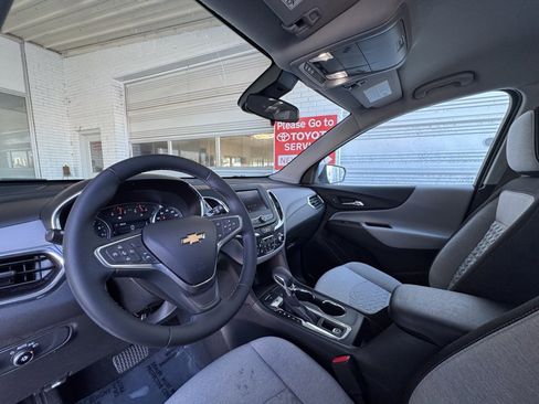 Used 2023 Chevrolet Equinox LT w/ Driver Convenience Package image 10