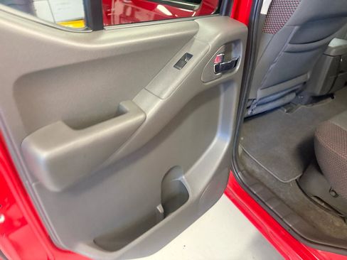 Used 2010 Nissan Frontier PRO-4X AWD/4WD image 35
