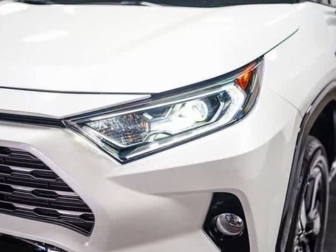 Certified 2019 Toyota RAV4 XSE image 5