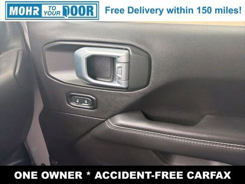 Used 2022 Jeep Wrangler Unlimited Sahara AWD/4WD image 27