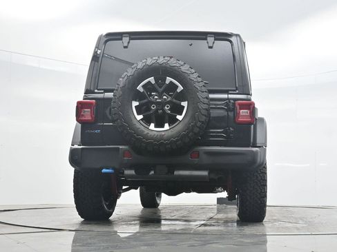 Used 2025 Jeep Wrangler Unlimited Rubicon 4xe w/ Steel Bumper Group AWD/4WD image 28