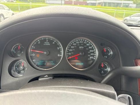 Used 2009 Chevrolet Suburban LT AWD/4WD image 20
