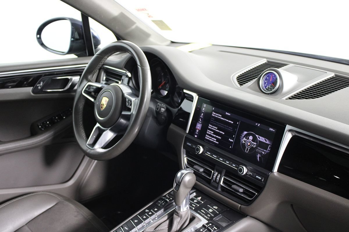 Used 2019 Porsche Macan AWD/4WD image 31