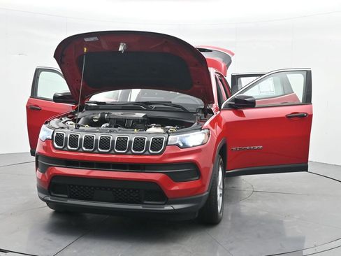 Used 2023 Jeep Compass Sport image 43