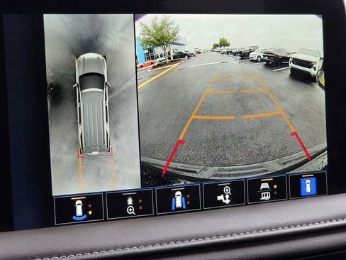 Certified 2024 Chevrolet Tahoe Z71 w/ Luxury Package image 25