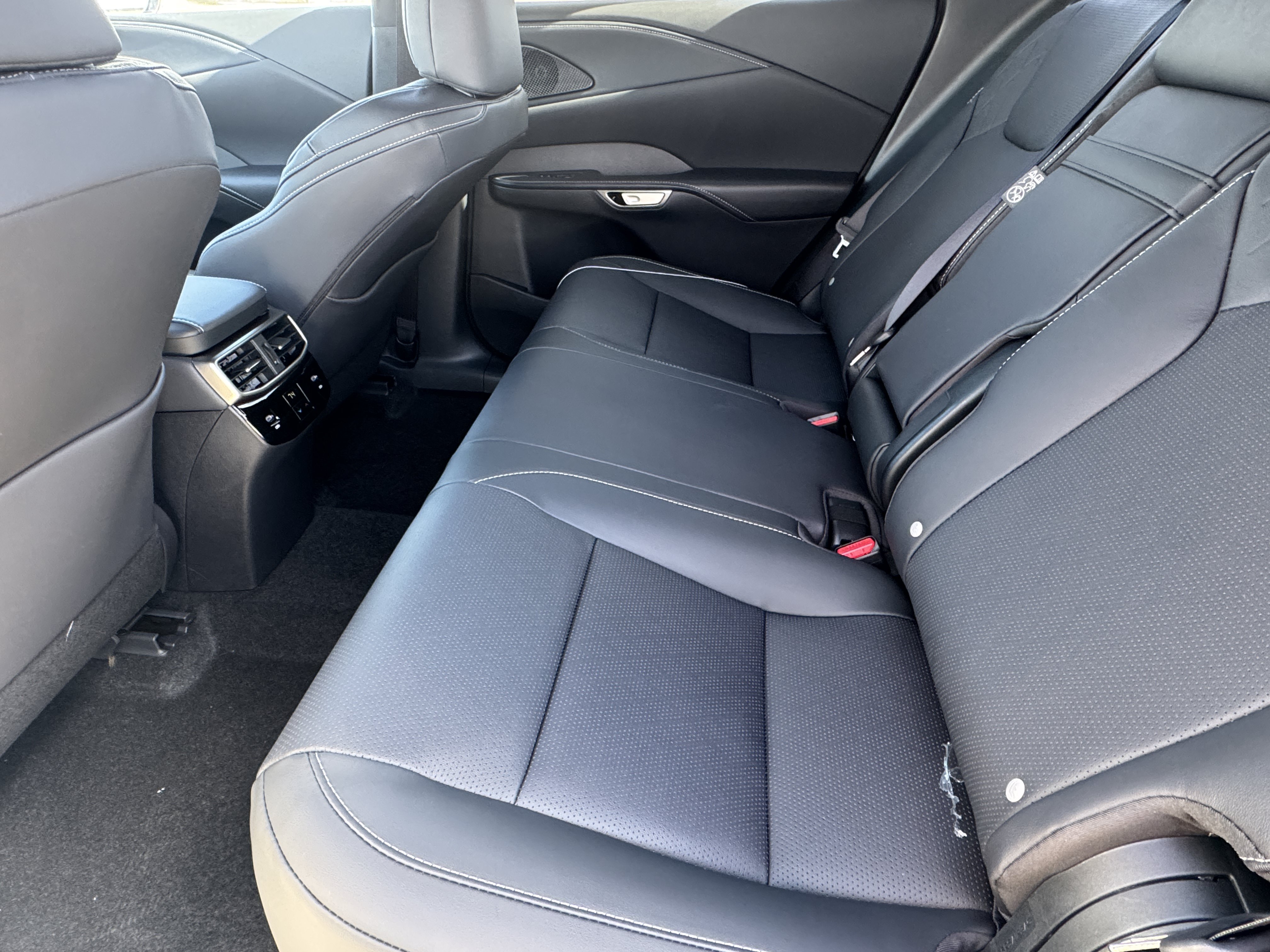 New 2026 Lexus RX 350 FWD image 31