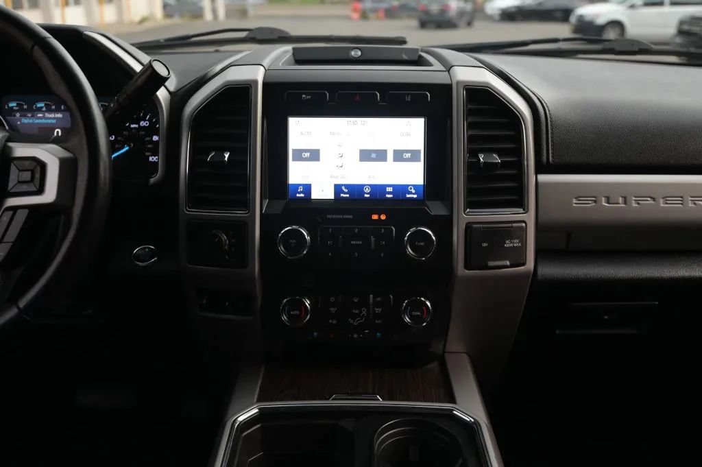 Used 2020 Ford F350 Lariat w/ Lariat Ultimate Package AWD/4WD image 37