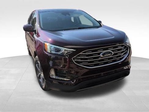 Used 2021 Ford Edge SEL w/ Convenience Package AWD/4WD image 3