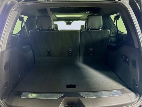 Used 2023 Cadillac Escalade ESV Premium Luxury image 28