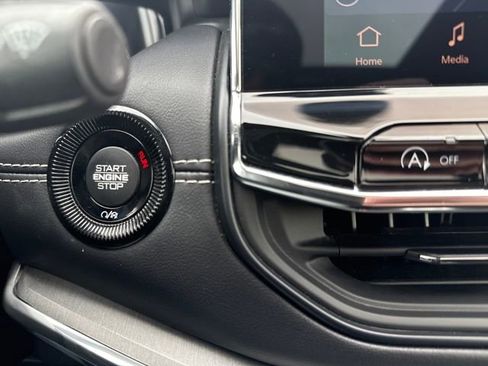 Used 2022 Jeep Compass High Altitude image 33