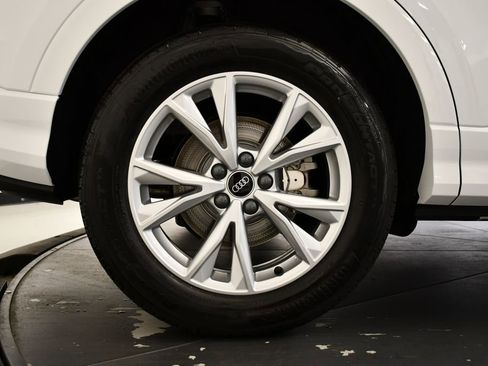 Used 2025 Audi Q3 2.0T Premium w/ Convenience Package image 16