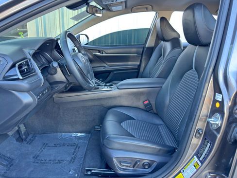 Used 2022 Toyota Camry SE image 15