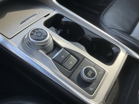 Used 2023 Ford Explorer XLT w/ Equipment Group 202A image 15