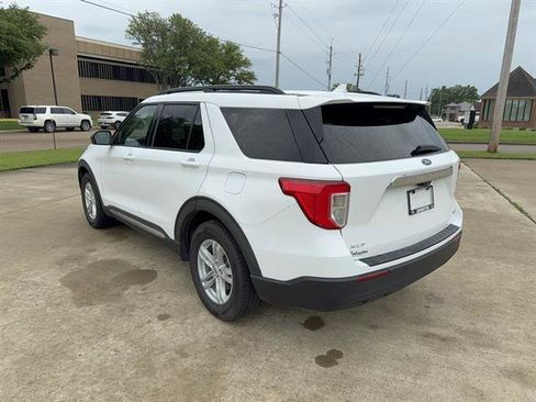 Used 2020 Ford Explorer XLT w/ Comfort Package RWD image 5