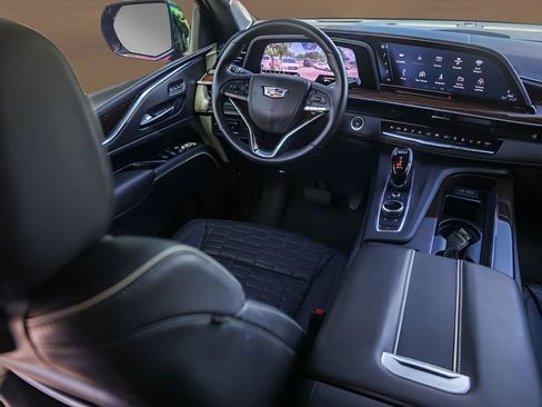 Certified 2023 Cadillac Escalade Sport Platinum RWD image 28
