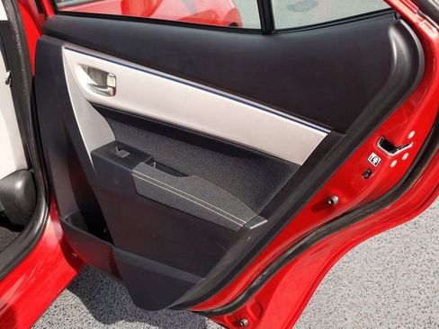 Used 2014 Toyota Corolla LE image 34