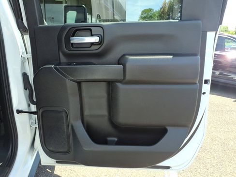 Used 2023 Chevrolet Silverado 2500 LT AWD/4WD image 28