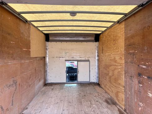 Used 2017 Ford E-450 and Econoline 450 Super Duty w/ Power Windows & Locks Group image 15