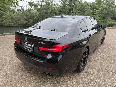 Used 2023 BMW 530i w/ M Sport Package RWD image 3