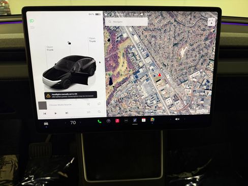 Used 2026 Tesla Model Y Long Range image 22