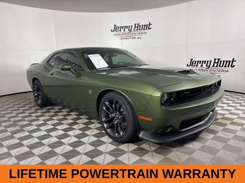 Used 2020 Dodge Challenger R/T Scat Pack w/ Driver Convenience Group RWD image 4