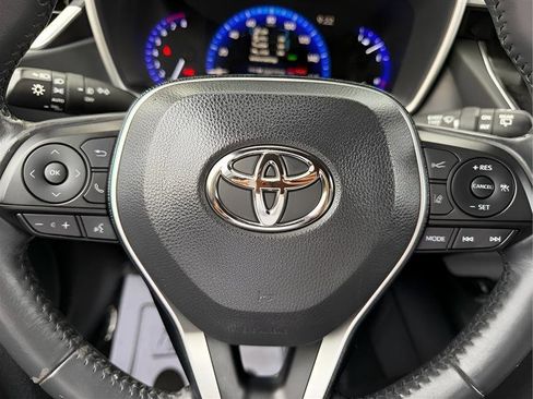 Used 2019 Toyota Corolla XSE FWD image 46