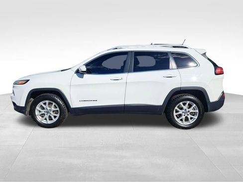 Used 2015 Jeep Cherokee Latitude AWD/4WD image 2