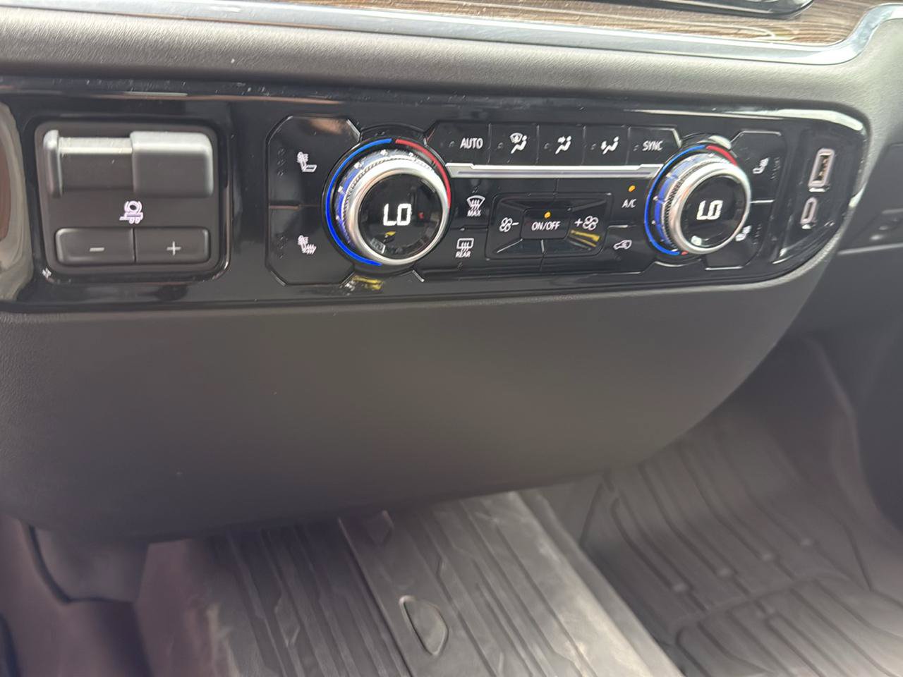 Used 2025 GMC Sierra 1500 Elevation AWD/4WD image 23