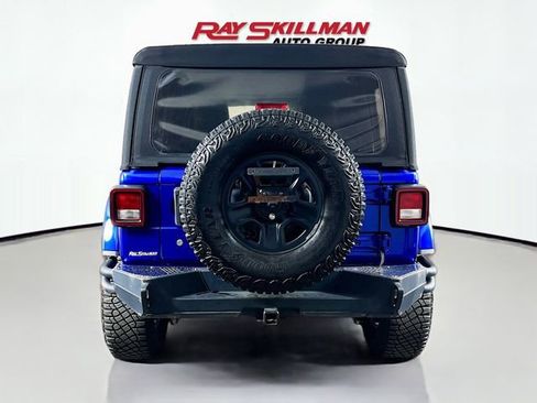 Used 2018 Jeep Wrangler Unlimited Sport AWD/4WD image 6